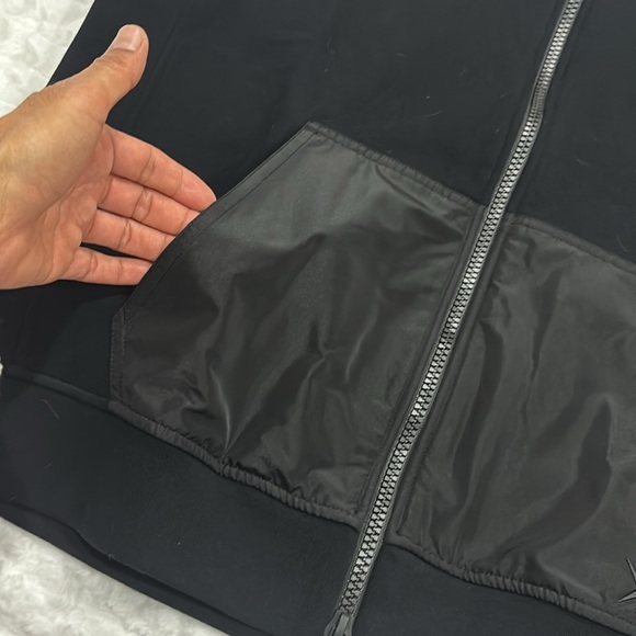 GSTQ Hybrid Full- Zip Hoodie Size Large. - Picture 11 of 12